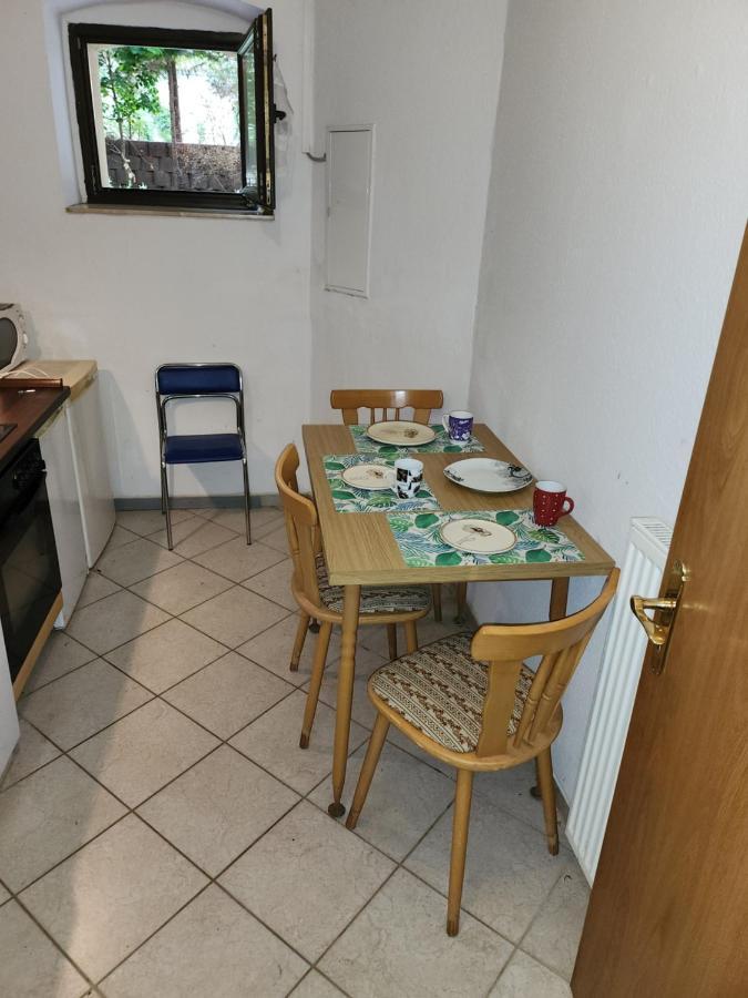 Halle, Top -Preise, 79 Qm Sd Fewo, Eg, Wahlweise Mit 1- 3 Dz, Tv Lounge, Kueche, Bad Wc Einfach Und Gut, Langzeitmieter Vb Preise Halle  Exterior foto